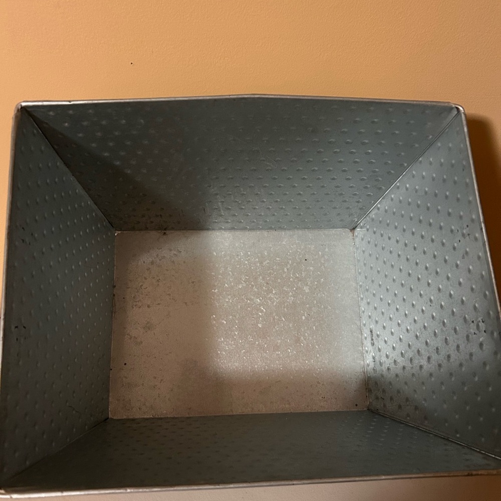 Metal bin - Picture 5 of 5